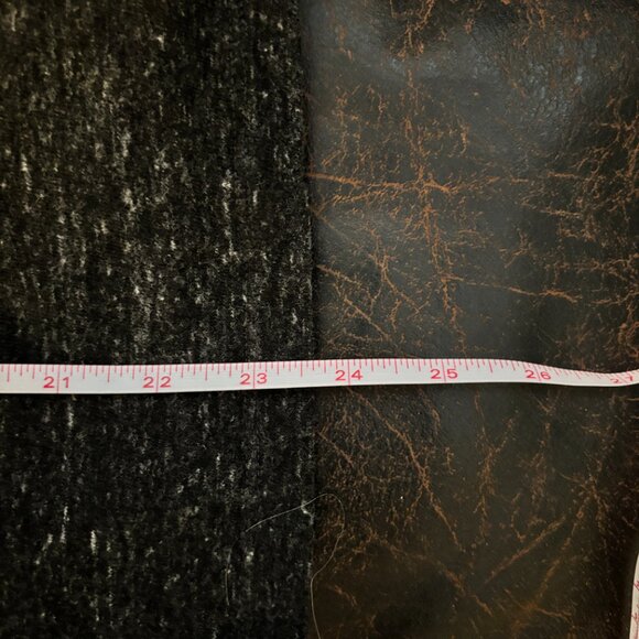 Nike St Thomas University (Minnesota) tee - Picture 6 of 9